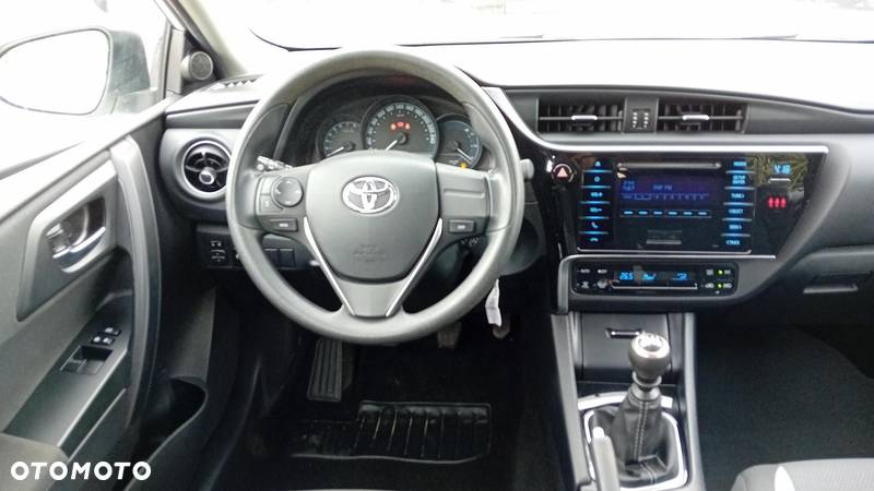Toyota Auris 1.33 VVT-i Active - 10