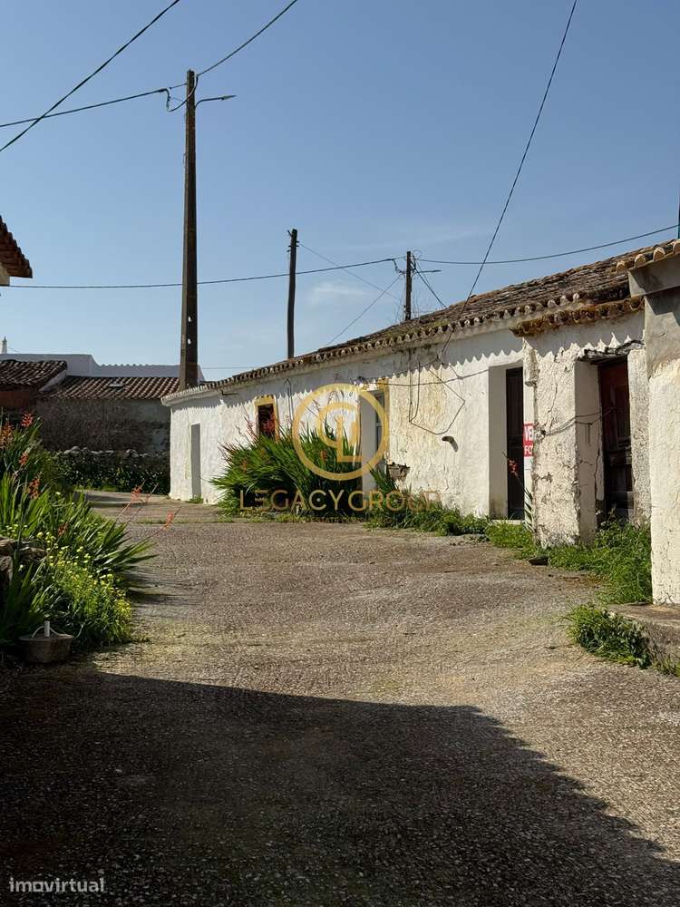 Moradia para recuperar com terreno urbano – Tacões, Alcoutim-2