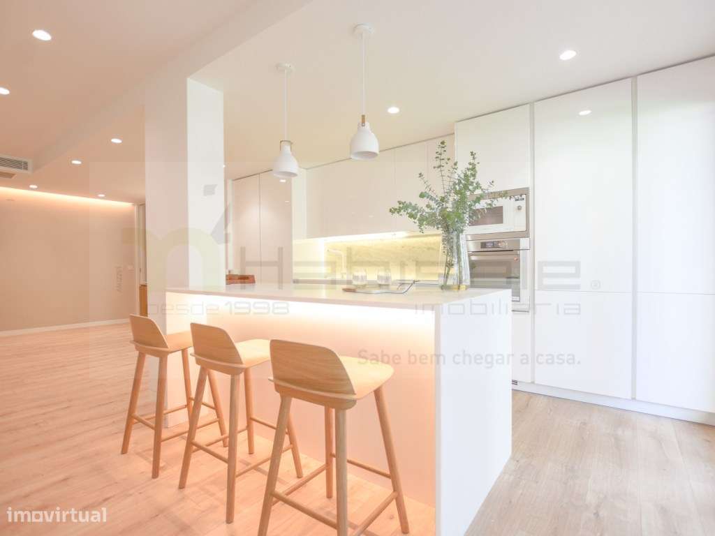 T3 em Condomínio Privado com Piscina no Centro de Famões-15