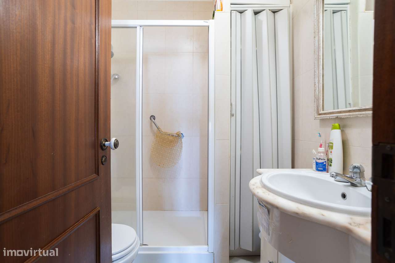 Apartamento T2 com Vista Mar e Conforto Familiar em Lagos! - Grande imagem: 3/26