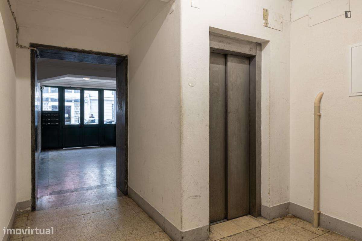 Quarto - localizado em Alvalade Lisbon - Grande imagem: 4/6