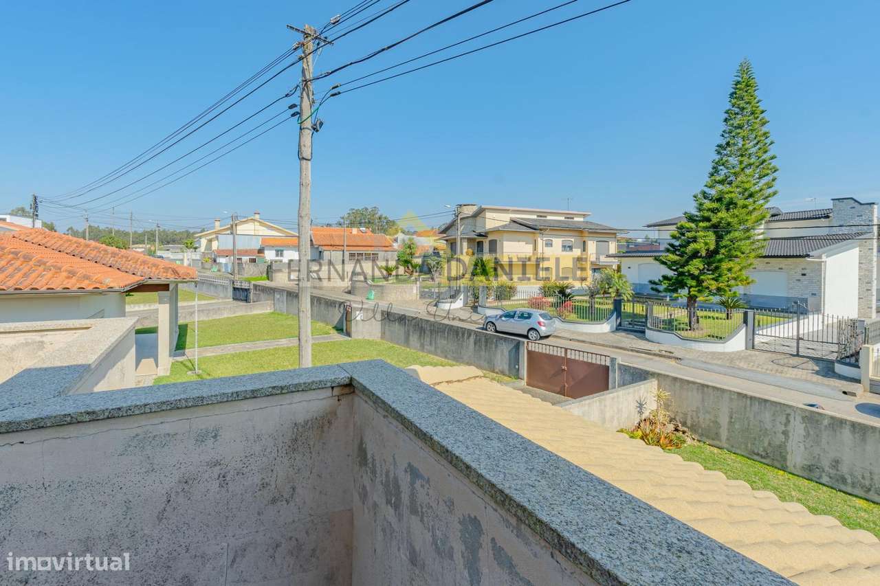 Moradia em Travanca com 3 suítes e 1425m2 de terreno-32