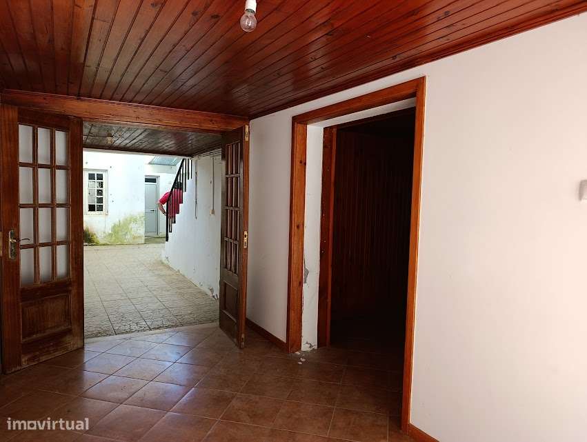 Moradia T4 p/remodelar, Póvoa, Figueira de Lorvão, a 20 km de Coimbra-4