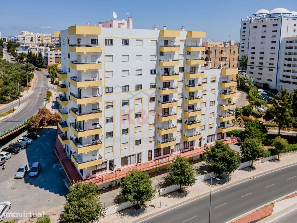 T2 na Praia da Rocha totalmente Remodelado-0