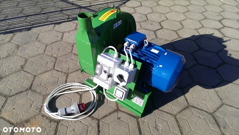 Śrutownik Rozdrabniacz bijakowy ssąco – tłoczący H122/1 o mocy 15kW - 3