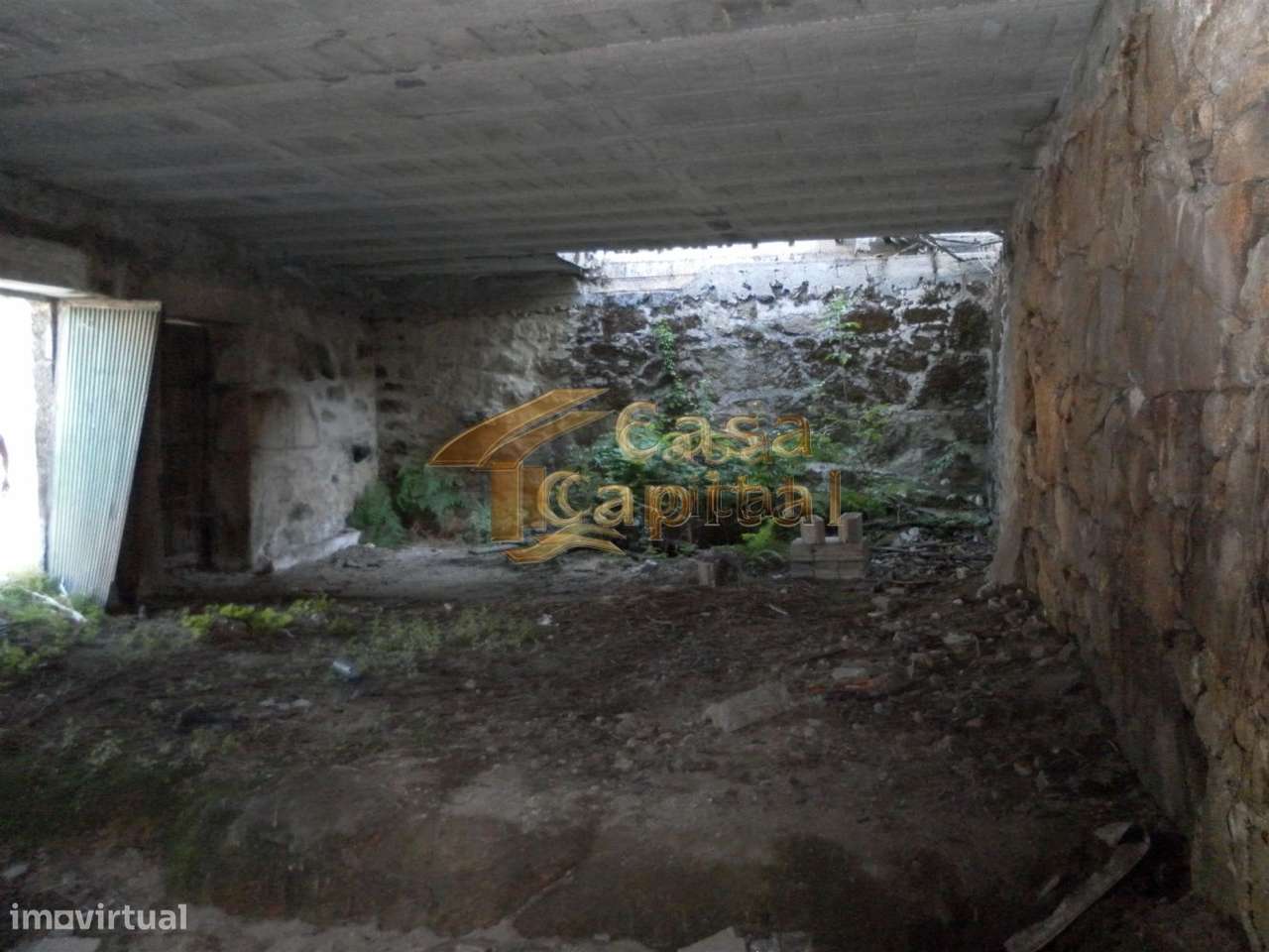 Moradia para Reconstruir com Terreno - Grande imagem: 3/9