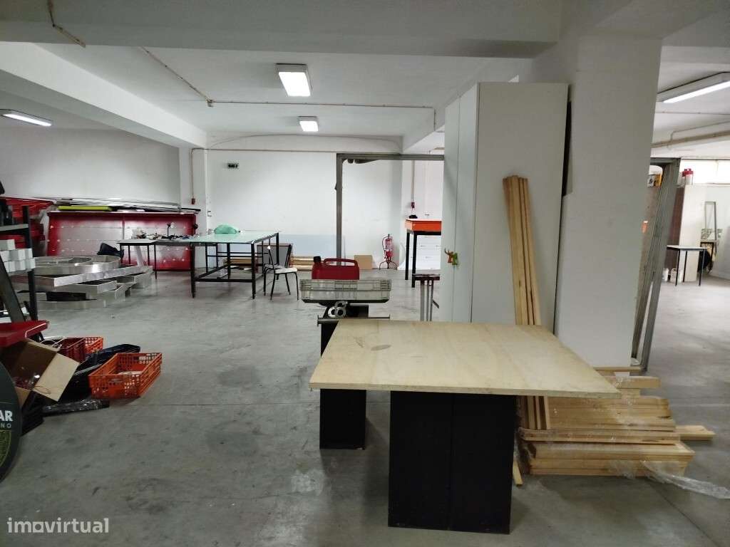 Armazém para arrendar em Pero Pinheiro - Sintra - Grande imagem: 4/9
