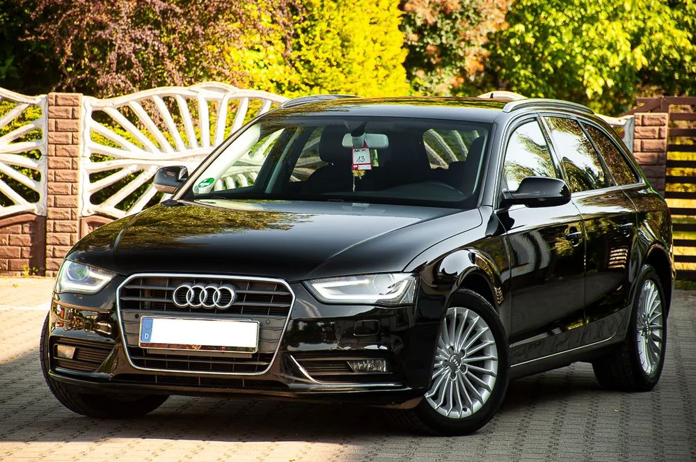 Audi A4 B8 (2007-2015) 2.0 TDI DPF clean diesel multitronic Ambiente 2015