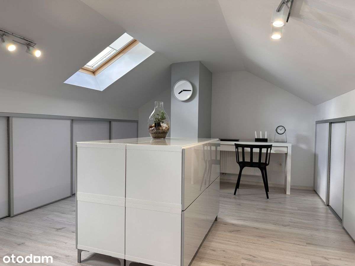 Apartament II poziomowy, 4 pokoje, balkon oś. Piek-12