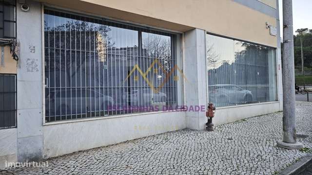 Loja para arrendamento em São Domingos Benfica - Grande imagem: 3/25