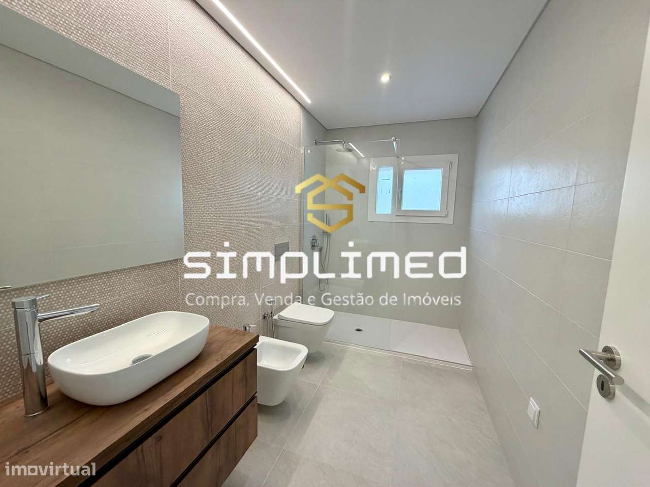 Moradia Isolada Térrea T4  Fernão Ferro  (CF)-32