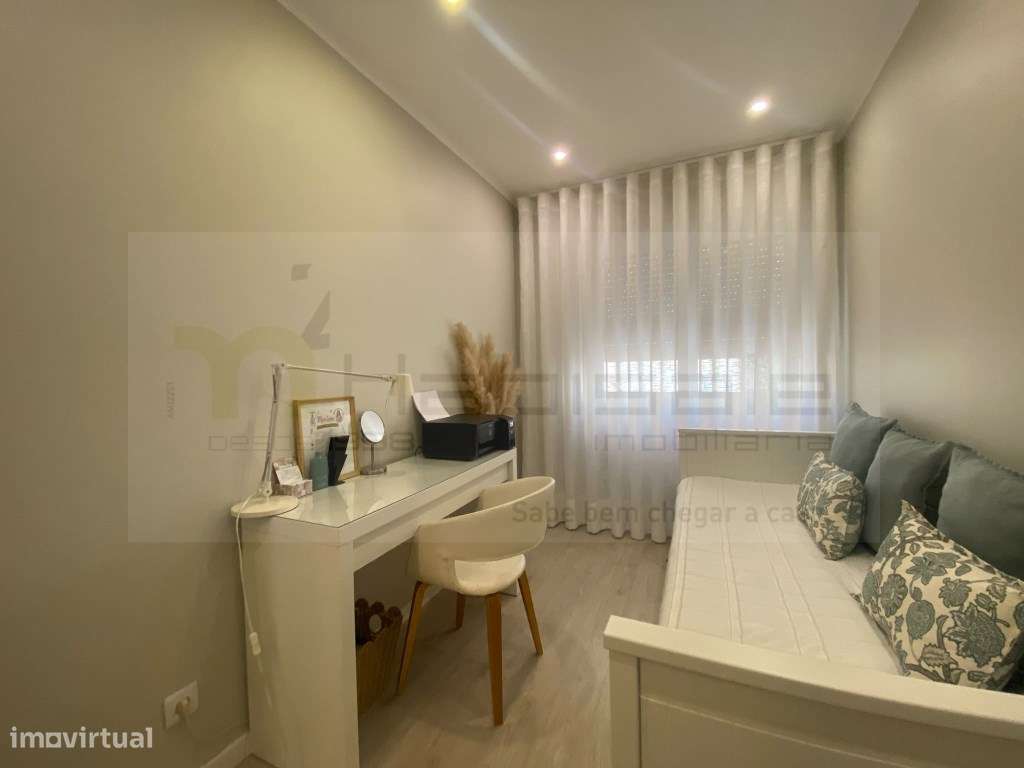 Apartamento T2 Varanda e Vista para Jardim-17