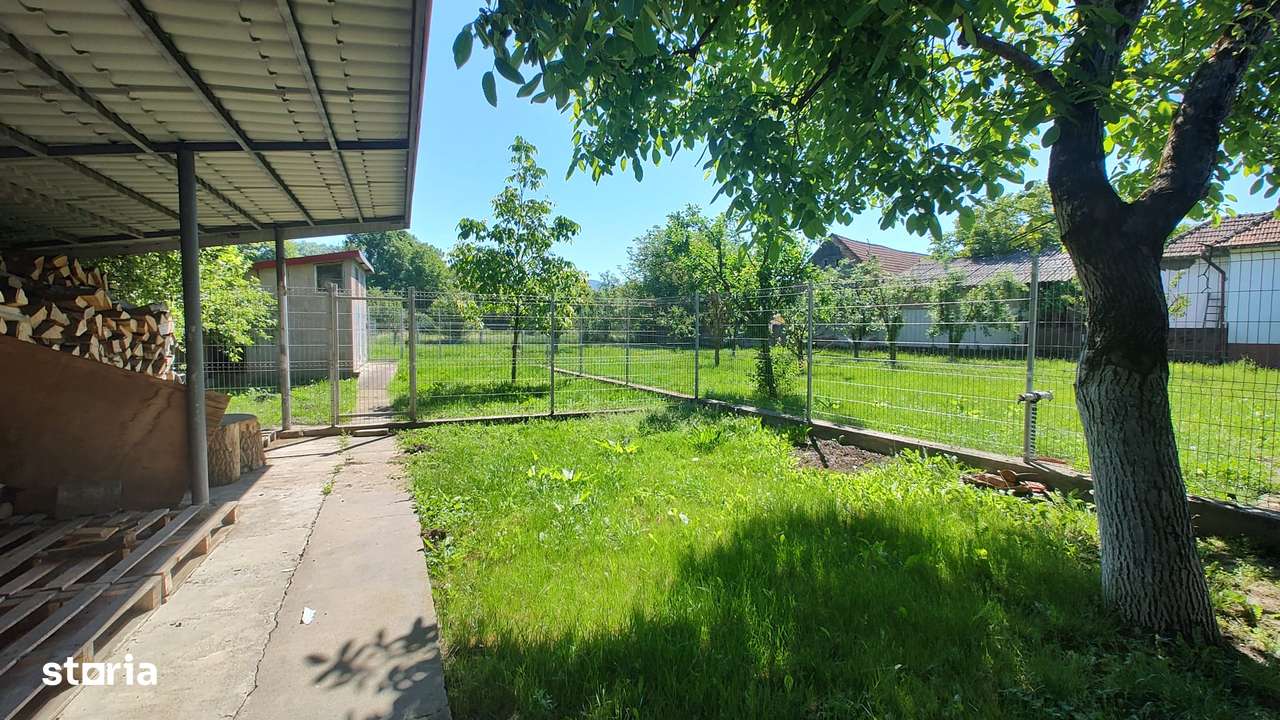 De vanzare casa in Batiz,cu teren generos-1