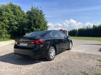 Toyota Avensis 1.6 Active - 10