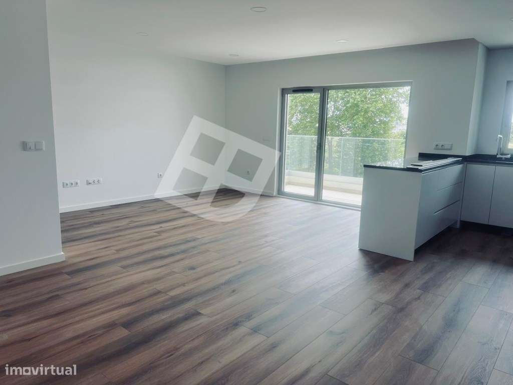 Apartamento T2 Duplex c/ Solários - centro de Aveiro - Grande imagem: 4/25