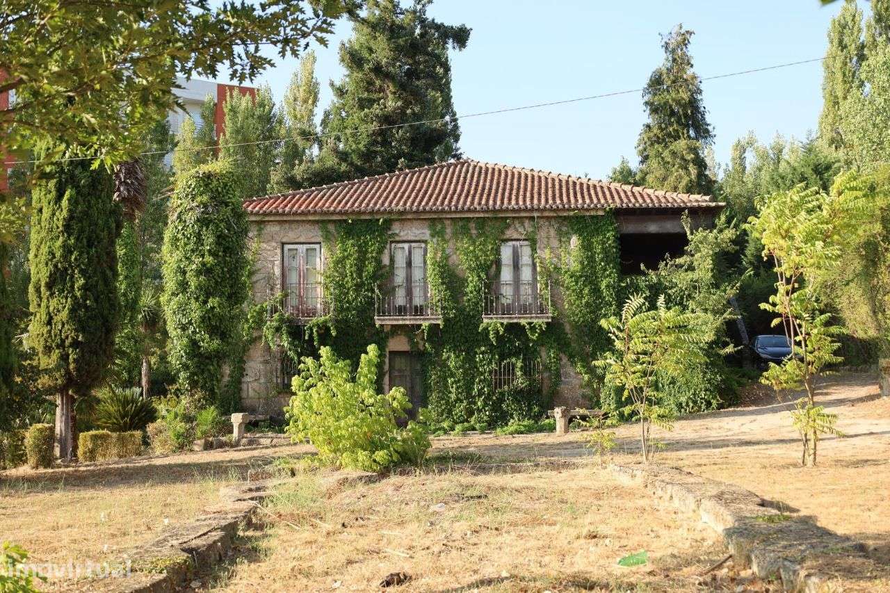 Terreno no centro de Vila Real com estudo para condomínio privado-9