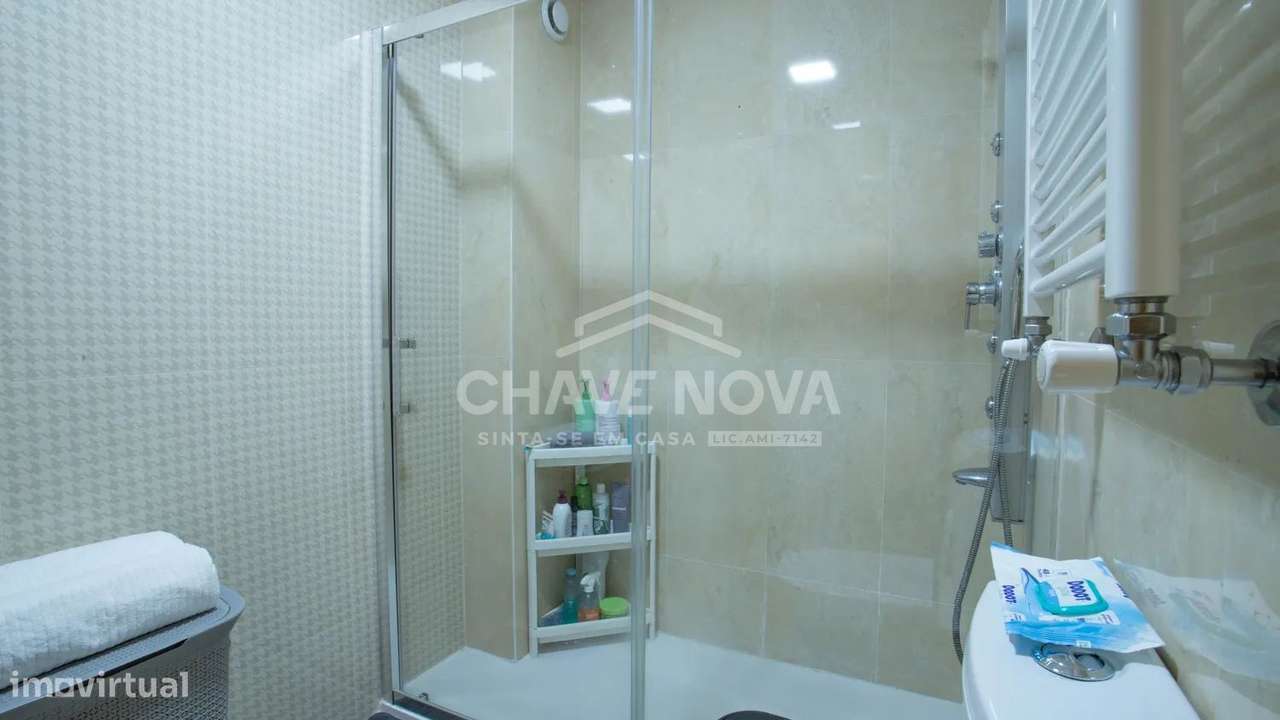 Excelente Apartamento T3 com Terraço em Oliveira do Douro,-18