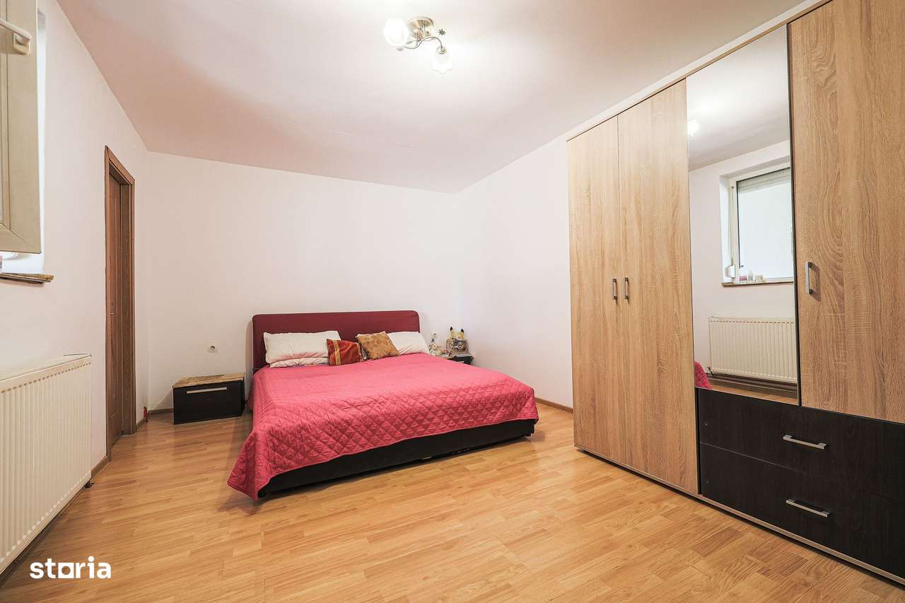 Rezervat Casă renovată cu 3 camere din cărămidă în Gradiste - Imagine principală: 4/12