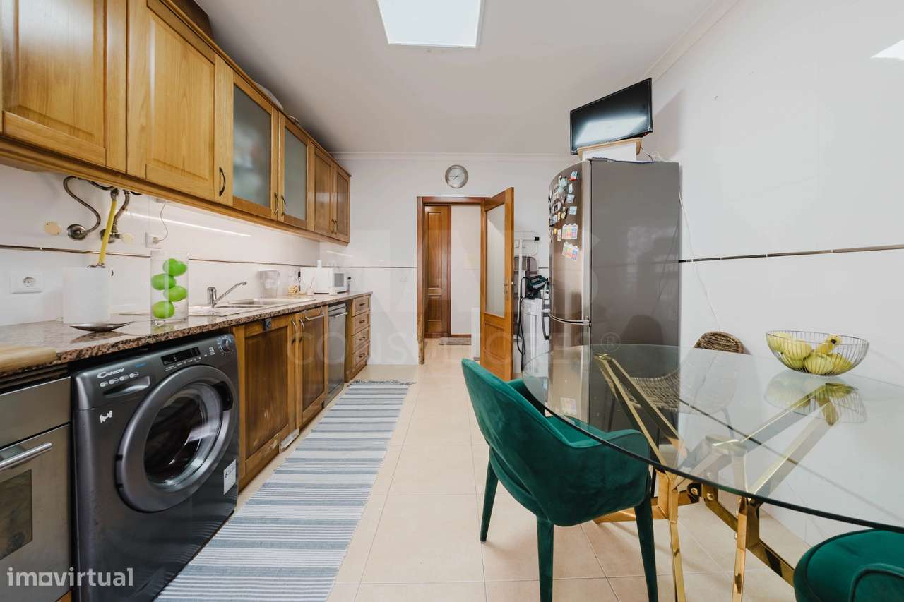 Apartamento T3 com vista única para a praia do Norte-Nazaré - Grande imagem: 5/29