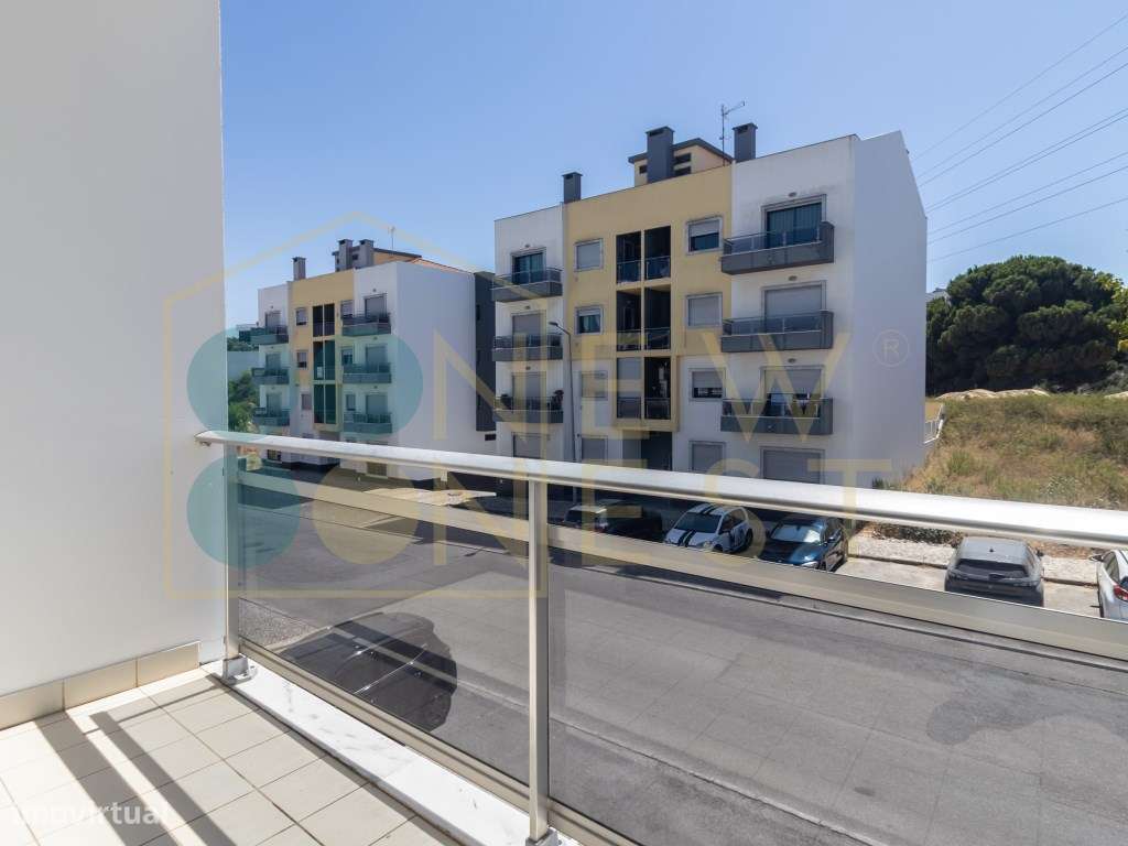 Apartamento T4 com Terraço, 3 varandas, 2 Parqueamentos e Arrecadaç...-45