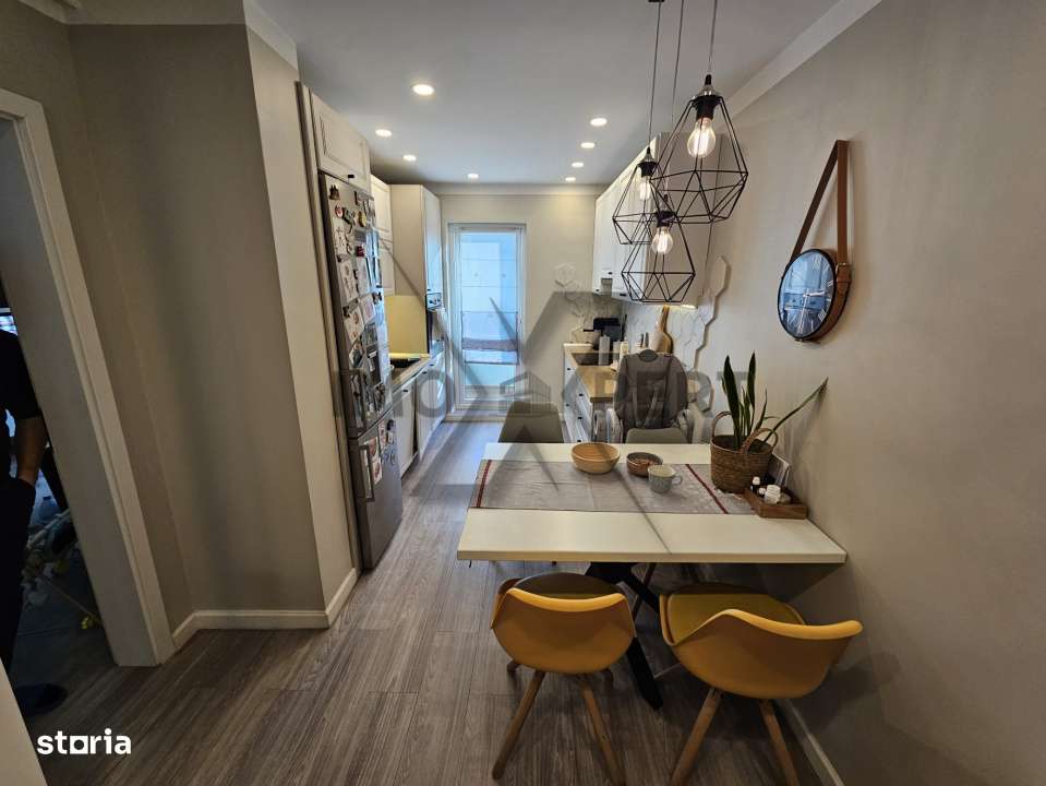 Apartament 2 camere decomandat, etaj intermediar cartier Manastur - Imagine principală: 4/10