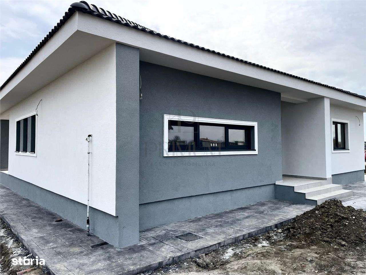 Sacalaz- toate utilitatile- strada asfaltata- dormitor cu baie si dres - Imagine principală: 4/5