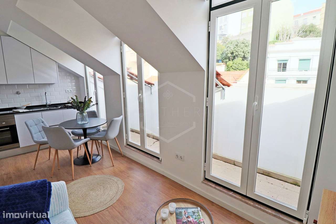 Apartamento T2 remodelado em São Vicente, Lisboa-5