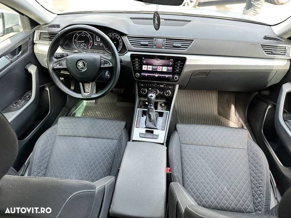 Skoda Superb 2.0 TDI DSG Ambition - 7