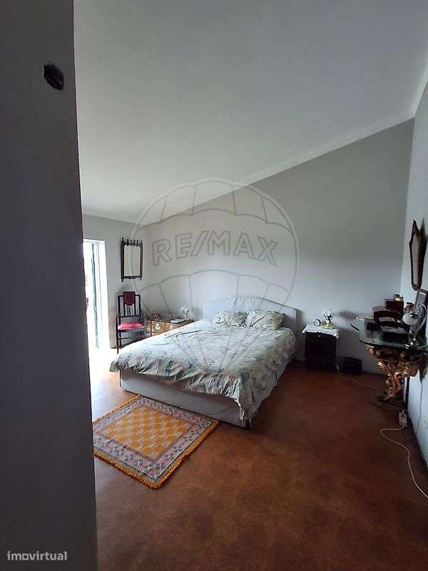 Moradia T4 para venda-10