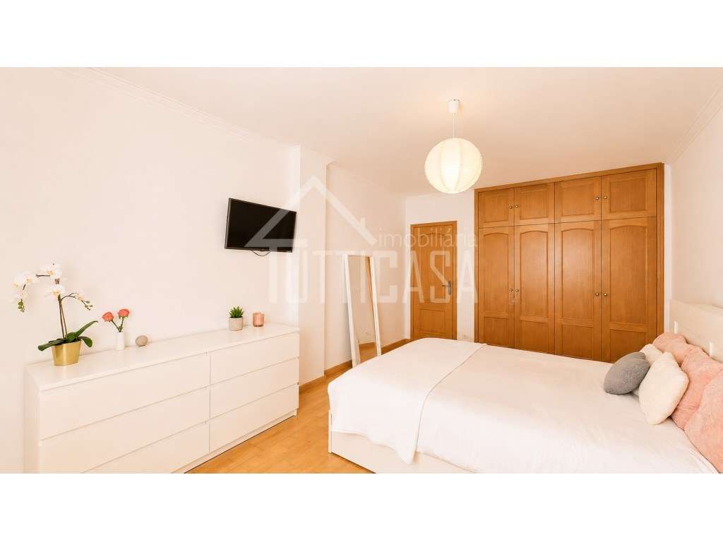 Apartamento T3 em Alcainça com parqueamento para 3 viaturas-14