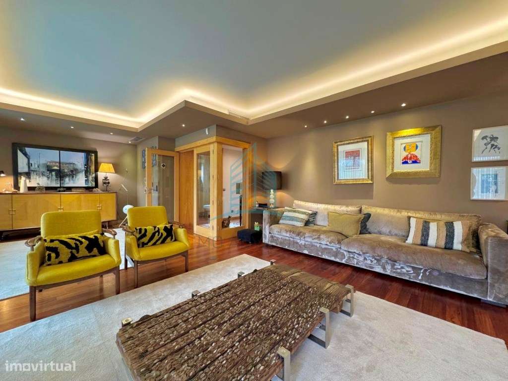 Moradia T4 com Piscina na cobertura-8