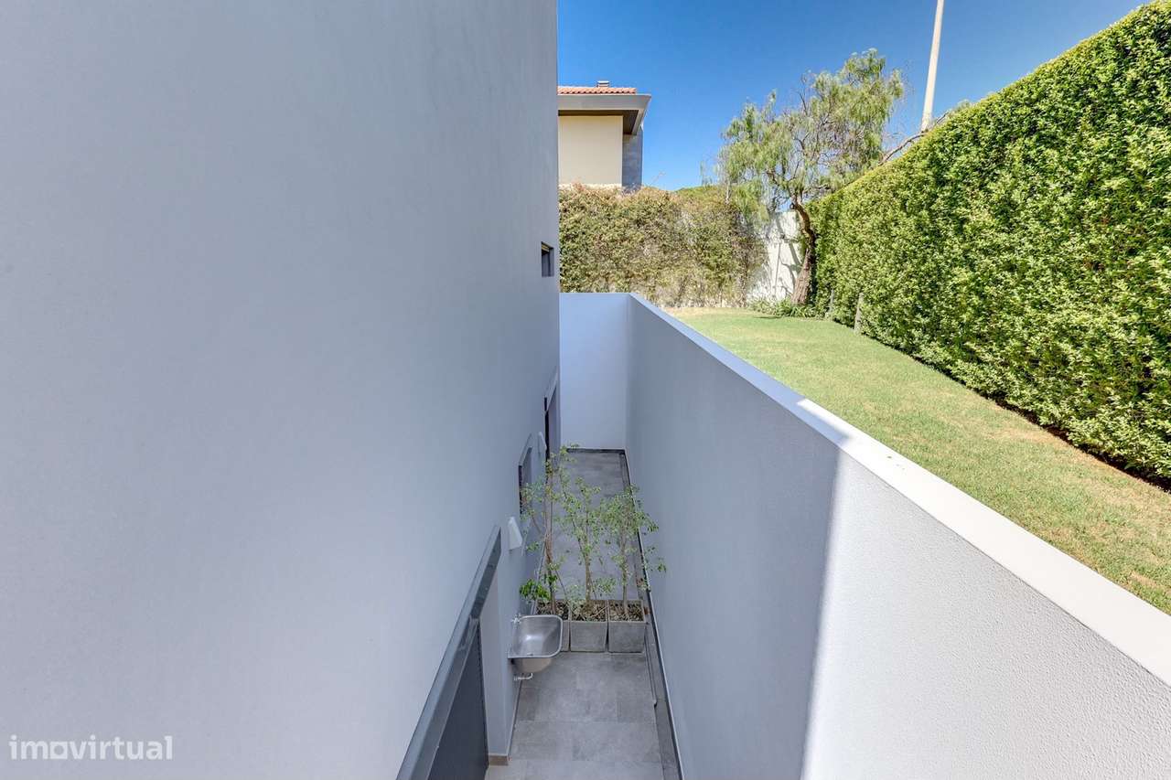 Moradia T5 de Luxo no Estoril — Exclusividade, Conforto e Estilo de Vi-53