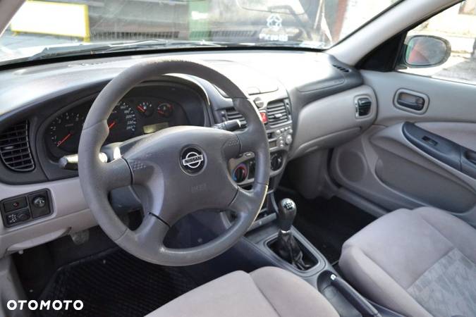 Nissan Almera - 6