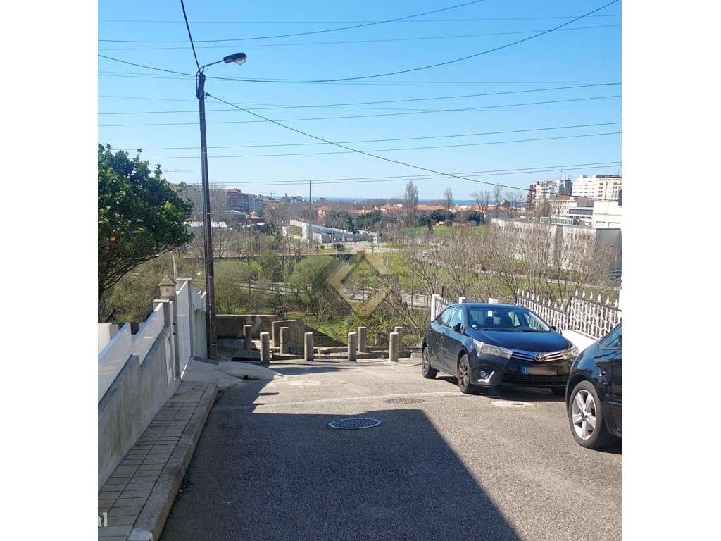 Terreno Urbano com 200 m2 em prestigiada zona de Matosinhos. - Grande imagem: 4/9