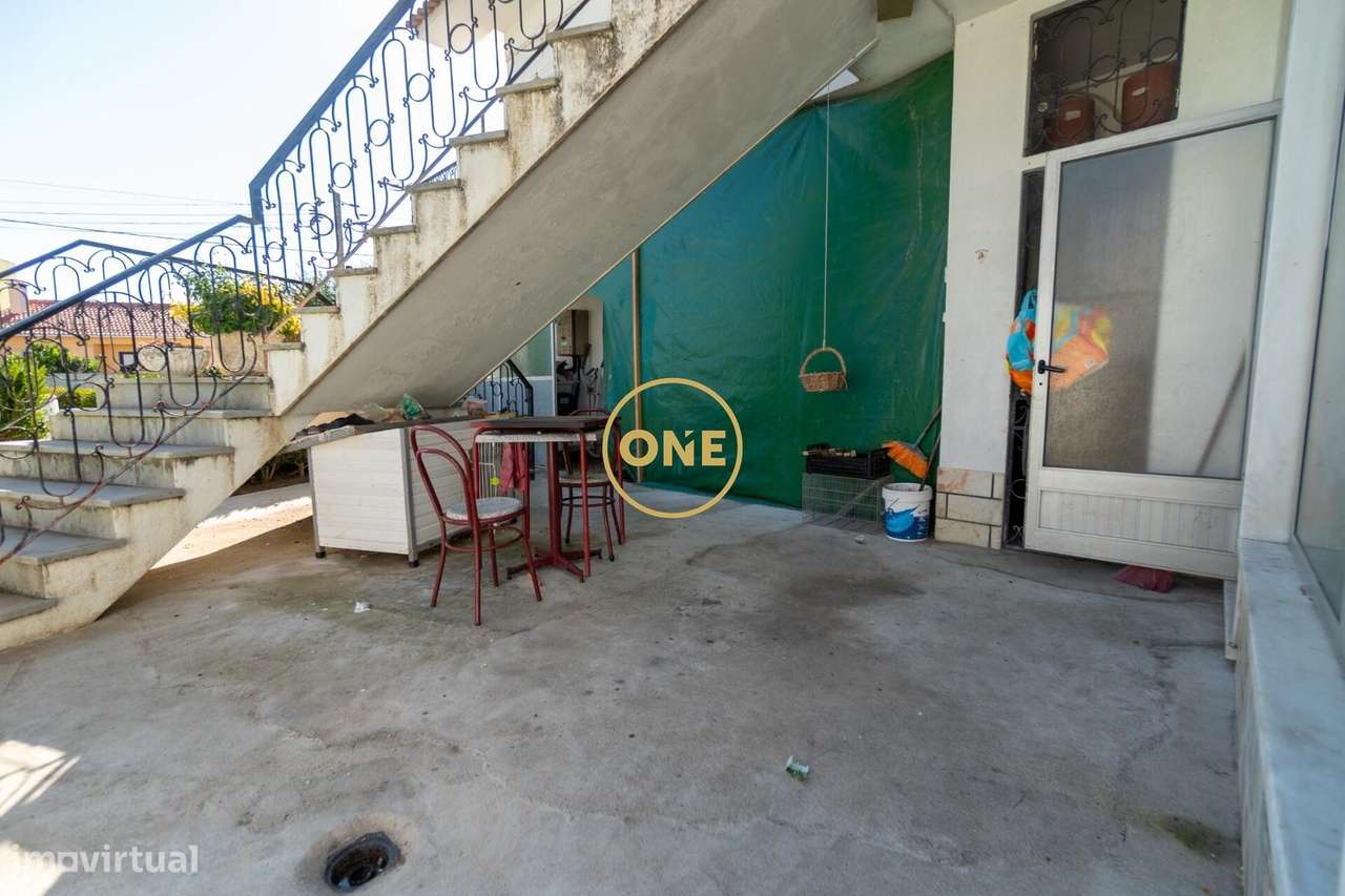 Prédio em propriedade total com 5 divisões independentes - Povoa da Ga-9