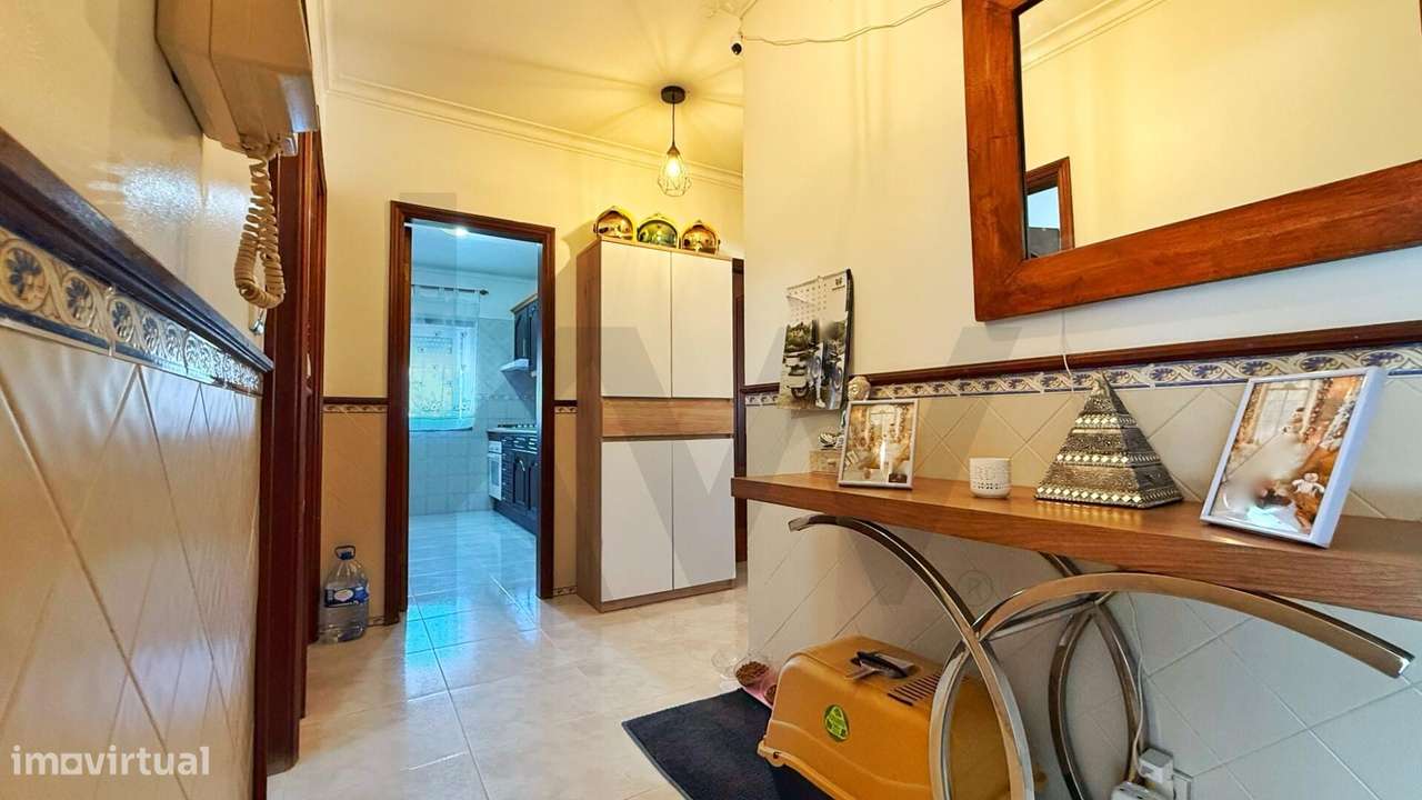 Apartamento T2 situado no 1.º andar, na Quinta do Conde - Grande imagem: 4/21