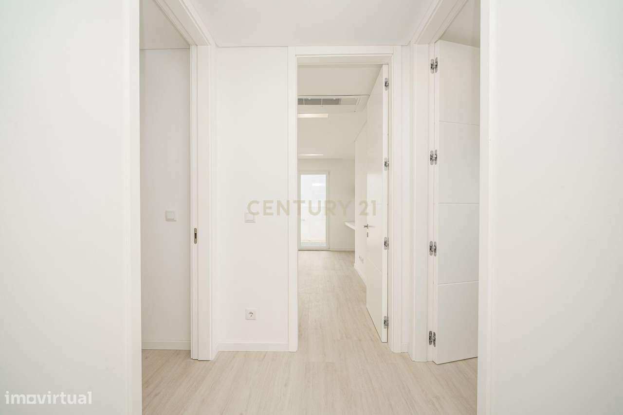 Moradia T3 Térrea a estrear com piscina e vista Serra-Setúbal-27