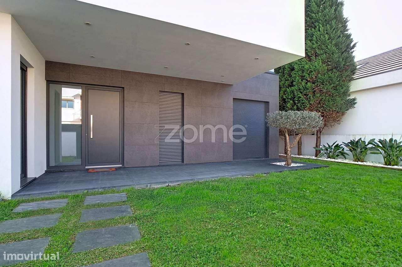 Moradia Luxo T4 | Aveiro | São Bernardo | Garagem |Sala 37m2 - Grande imagem: 4/51