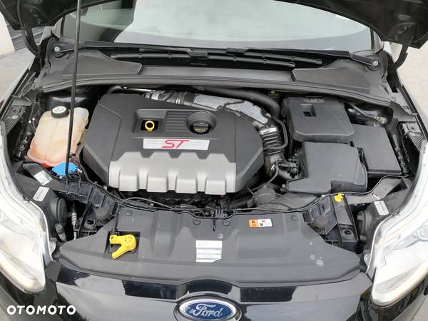 Ford Focus 2.0 EcoBoost ST - 7