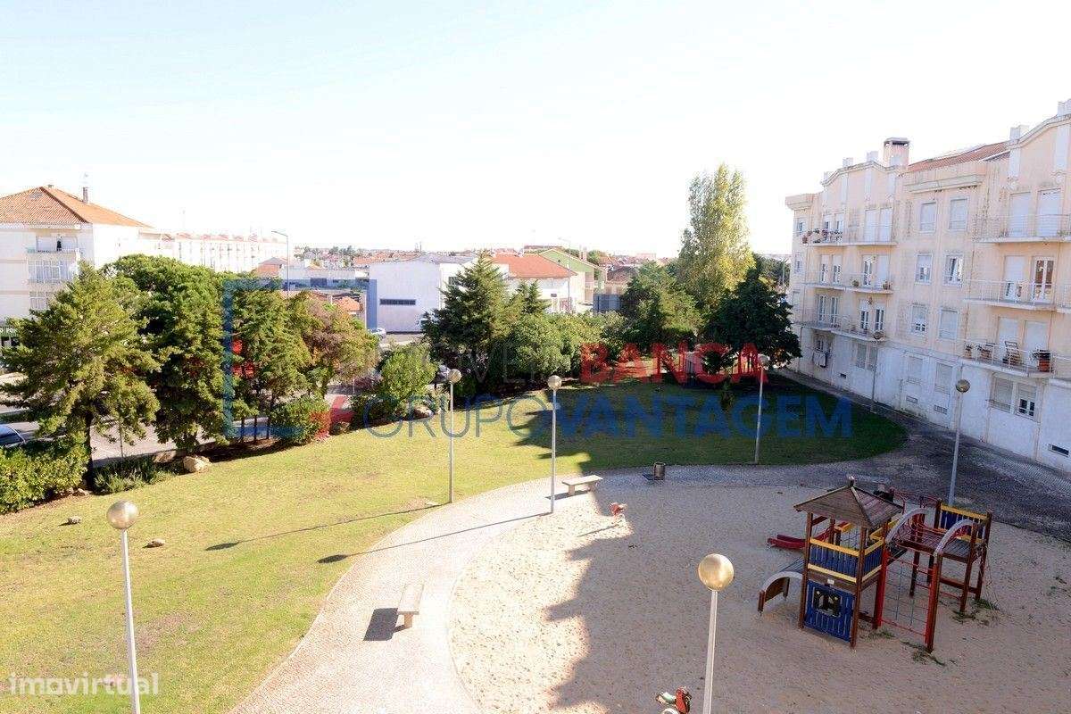 Apartamento T3 com Arrecadação em Condominio com piscina e parque i... - Grande imagem: 4/20