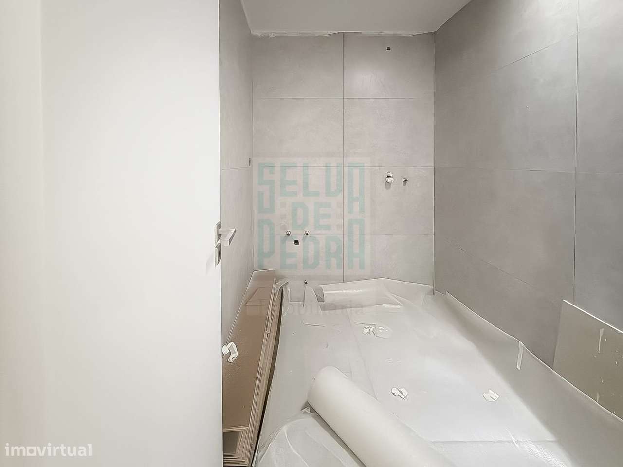 Moradia de 3 frentes V4 Famalicão-23