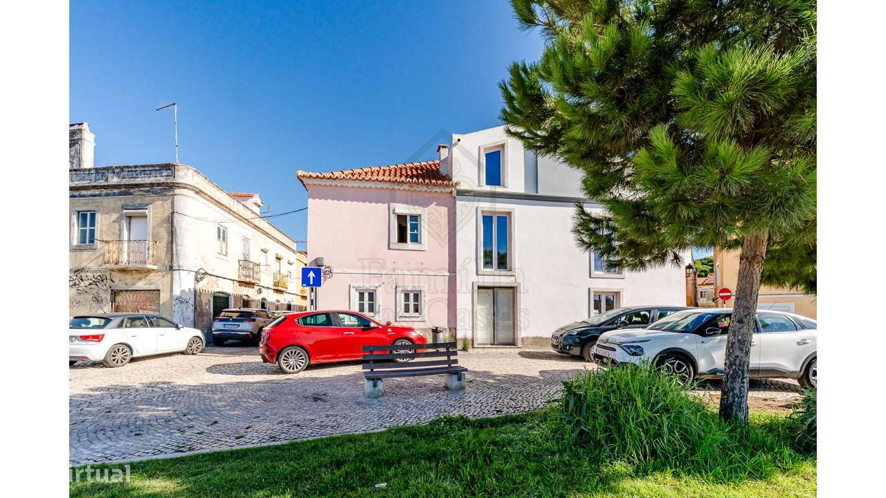 Apartamento para renovar no Seixal-5