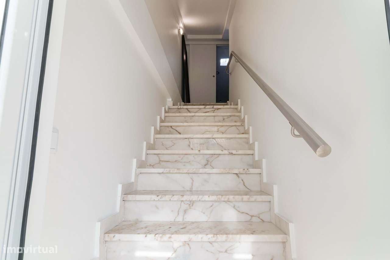 Refúgio acolhedor em São Domingos de Rana – T2+1 cheio de luz-8