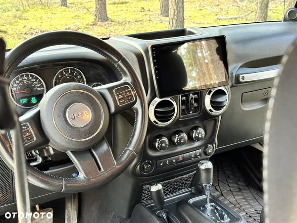 Jeep Wrangler 3.6 Unlim Sahara - 15