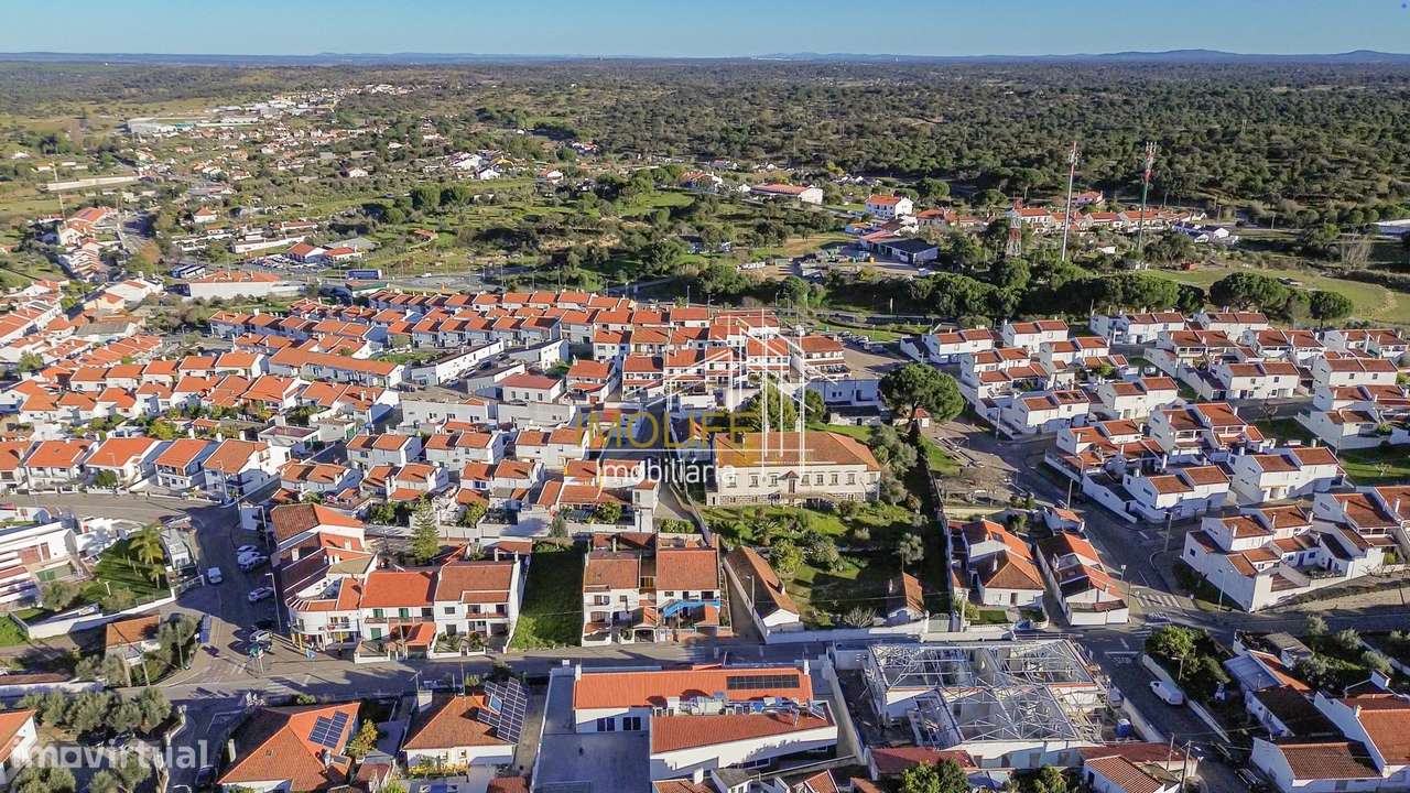 Moradia T3 com quintal em Mora-44