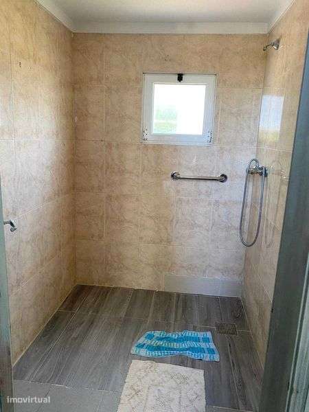 Arrenda-se Armazém com 200m2, situado na estrada nacional 118 - Grande imagem: 5/11