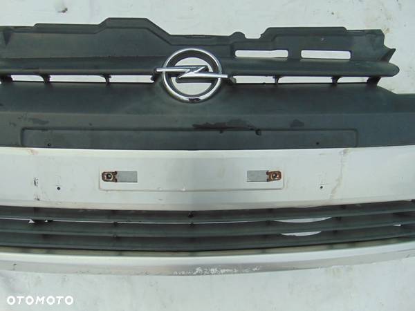 ORYGINAŁ zderzak przedni przód srebrny Opel Corsa C 00-03r - 4
