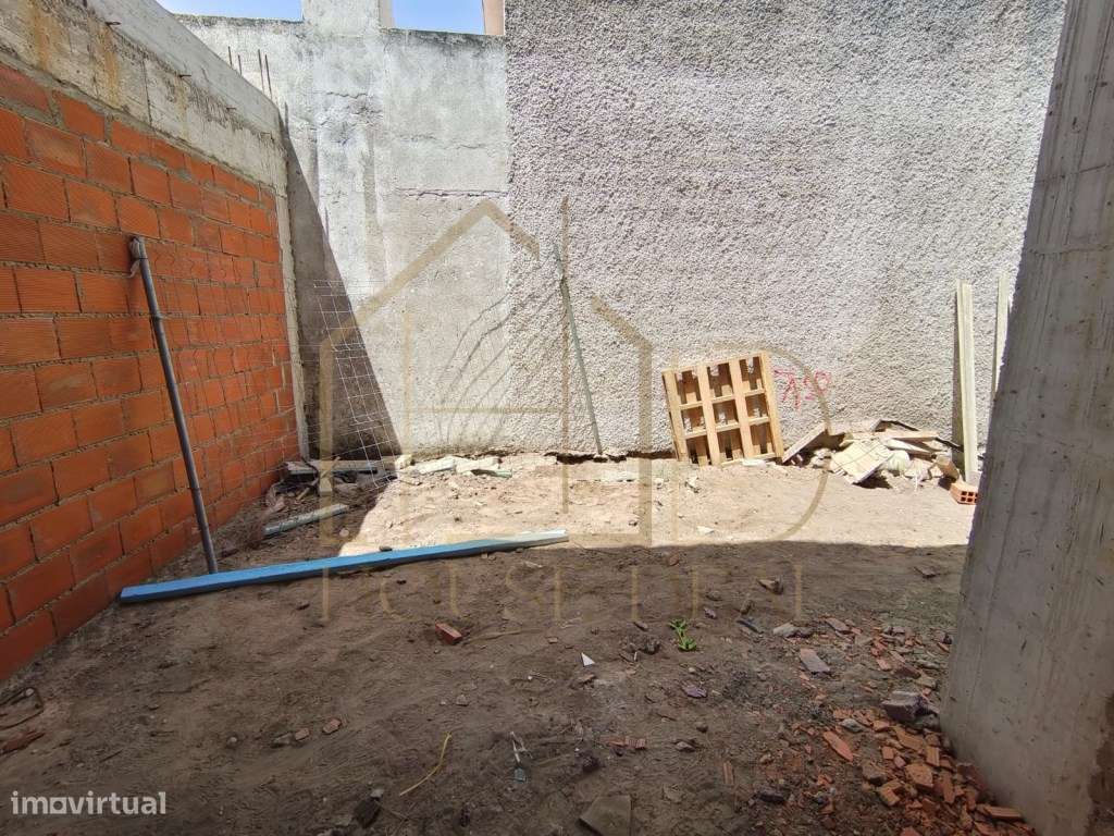 EXCELENTE Moradia T3 com Pérgola. Fernão Ferro-6