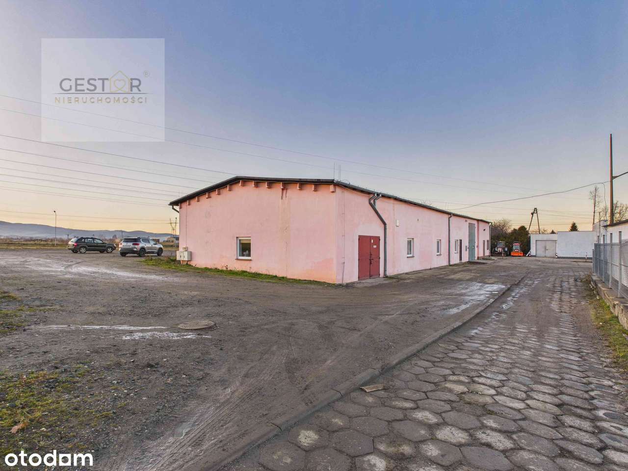 Kompleks hal produkcyjno-magazynowych z biurami – gotowy do inwestycji-5
