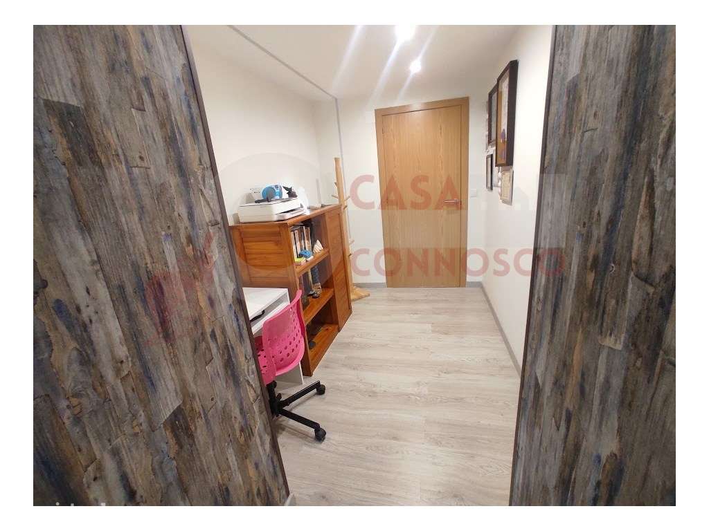 Moradia T2+1 em Zona tranquila.-9